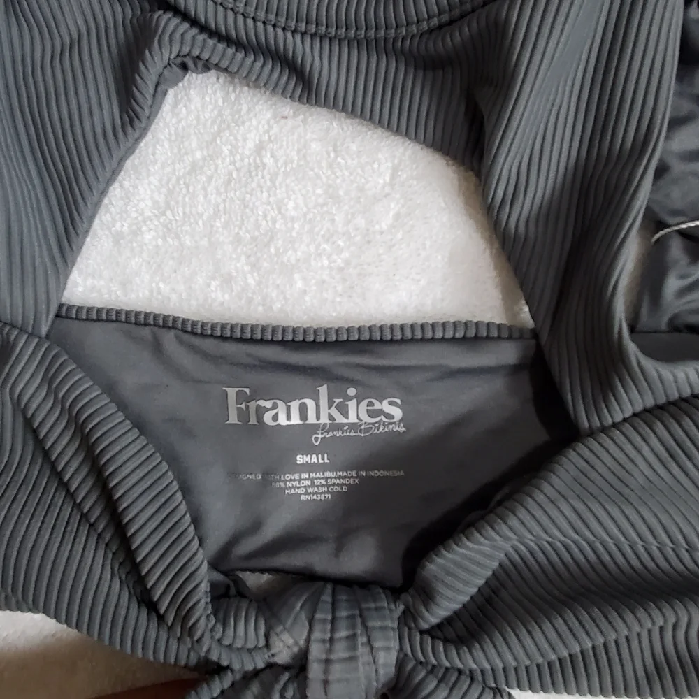 Frankies bikinis